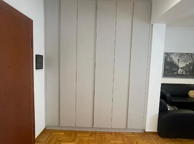 Pagrati Flat 7